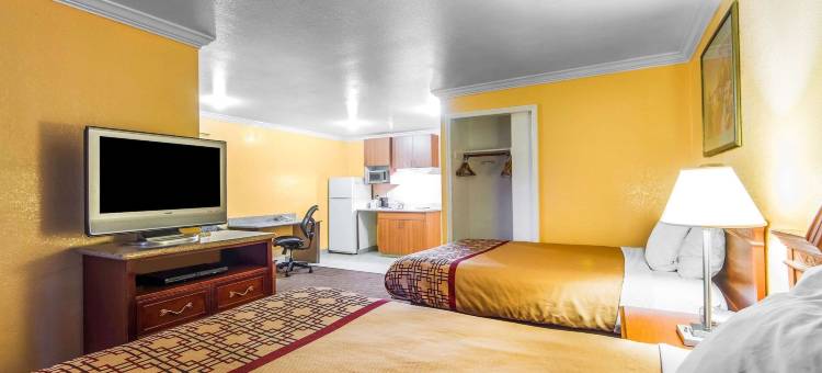 罗德韦套房酒店(Rodeway Inn & Suites Hayward - Oakland South)图片