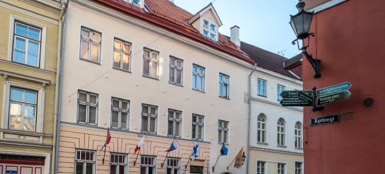 三冠公寓(Three Crowns Residents)图片