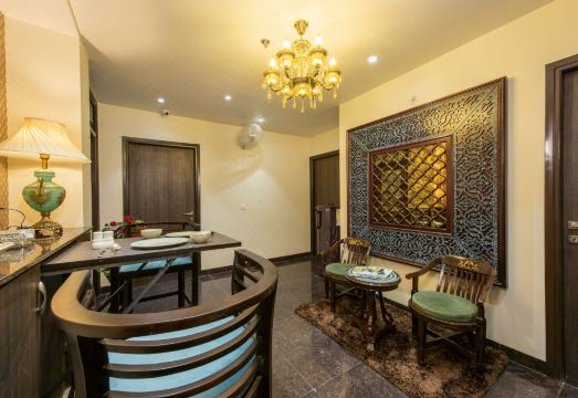 House of Backpackers Hotel Overview