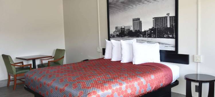 比洛克西温德姆速8酒店(Super 8 by Wyndham Biloxi)图片