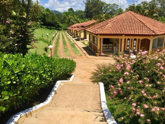 Fazenda Colina酒店