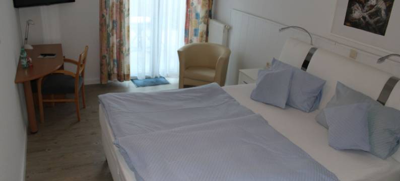 金色汽车酒店(Hotel Zum Goldenen Wagen)图片