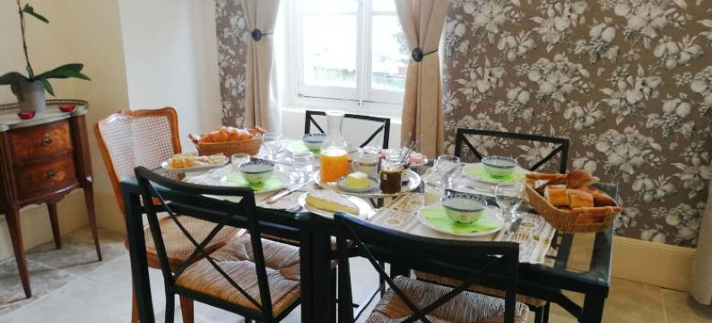 蒙普莱斯城堡民宿(Chambre d'hôtes Château MontPlaisir)图片