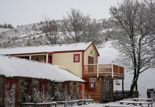 Cardrona HotelHotel Overview