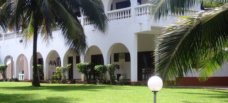 椰林海滩度假村(Coconut Grove Beach Resort)图片