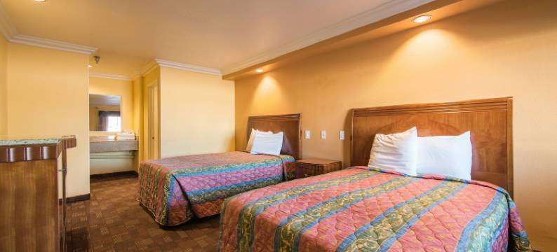 工业套房旅馆(Industry Inn & Suites)图片