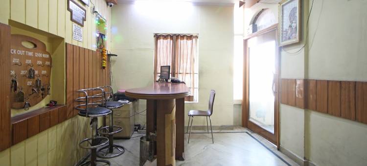 OYO 7147 马德胡摄政酒店(Hotel O Madhur Regency)图片