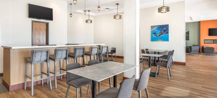 佩德尔顿机场雷迪森酒店(Radisson Hotel Pendleton Airport)图片