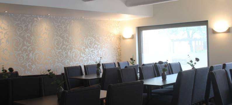 米尔纳斯广场(Millners Plaza)图片