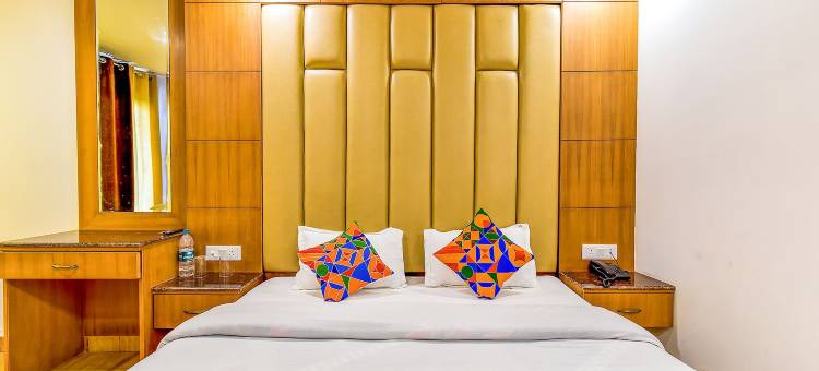 FabHotel Clock View 500M from the Mall Road图片