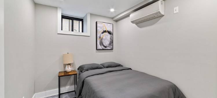 布鲁克林配有WiFi和空调的宽敞三卧室公寓(Spacious 3-bedroom apartment with WiFi, AC in charming Brooklyn)图片