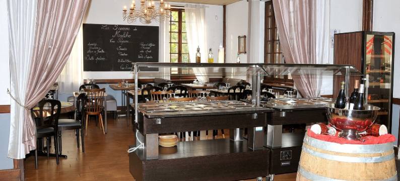 奇瓦尔布兰卡酒店(Logis le Cheval Blanc)图片