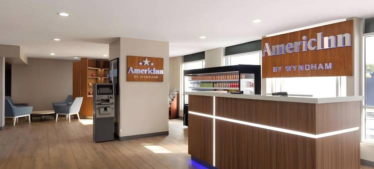 AmericInn by Wyndham Omaha Near Zoo(The Inn & Suites Omaha Near Zoo)图片