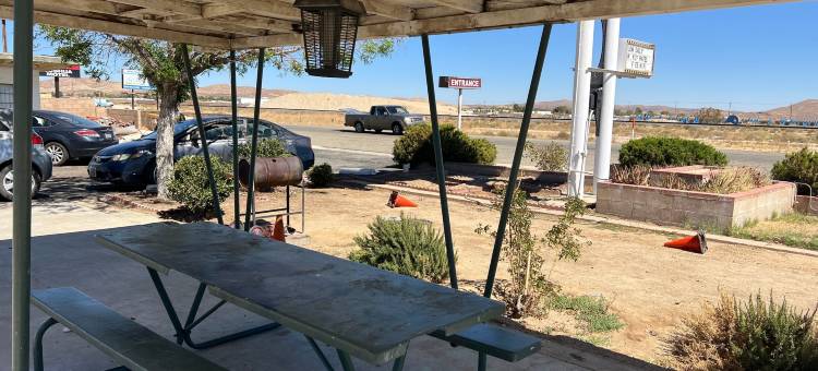 卡尔汽车旅馆(Carl's Motel)图片