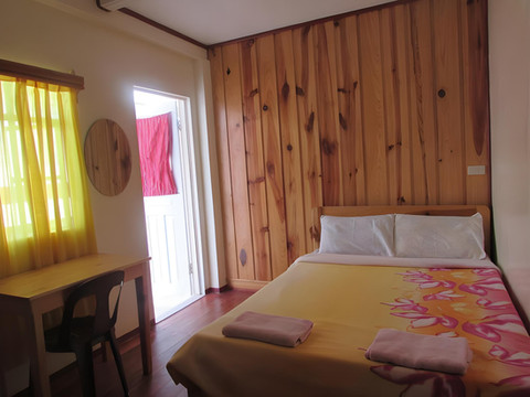 伊萨贝鲁旅馆和咖啡厅