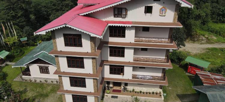 Tripoo Rhisum the Haapo Retreat图片