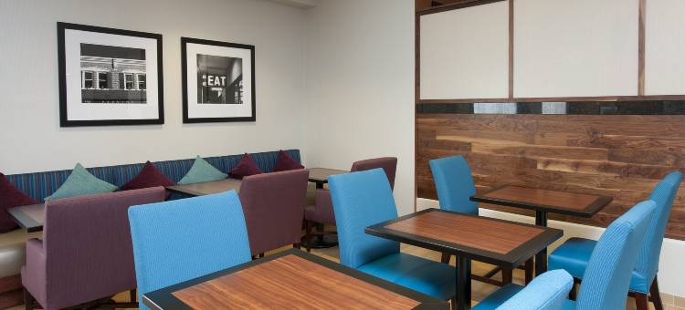 希尔顿欢朋酒店-布卢明顿(Hampton Inn Bloomington)图片