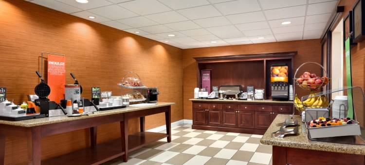 拉戈欢朋套房酒店(Hampton Inn & Suites Largo)图片