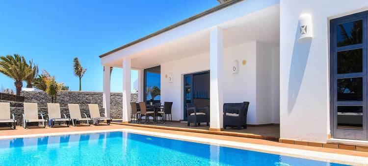 Villa in Marina Rubicon with Pool图片
