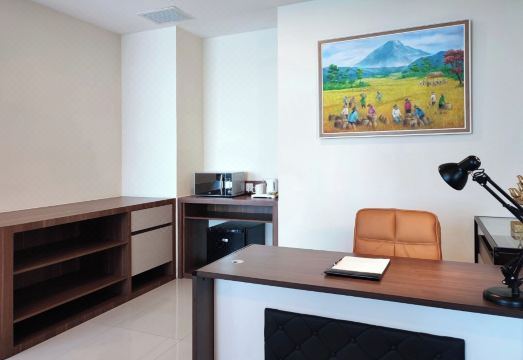 Unhas Hotel & ConventionHotel Overview