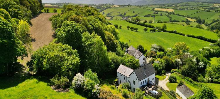 Cottage in Conwy with Hot Tub & Mountain Views图片