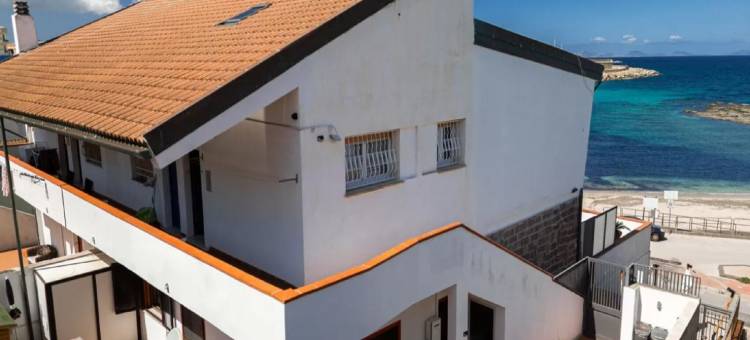 Apartment in Porto Torres with Private Terrace图片