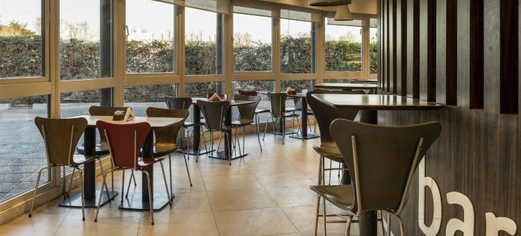 宜必思门多萨酒店(Ibis Mendoza)图片