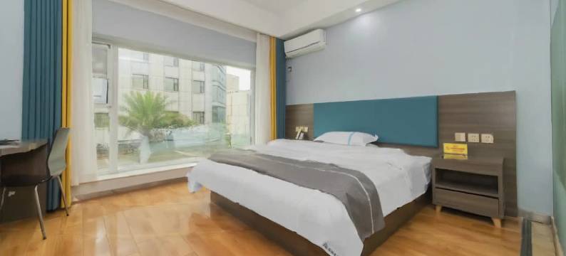 江油棕榈泉花园商务酒店(纪念碑太白公园店)图片