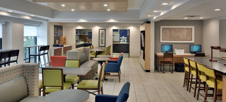 Holiday Inn Express 罗利 - 达勒姆国际机场(Holiday Inn Express RALEIGH-DURHAM AIRPORT by IHG)图片