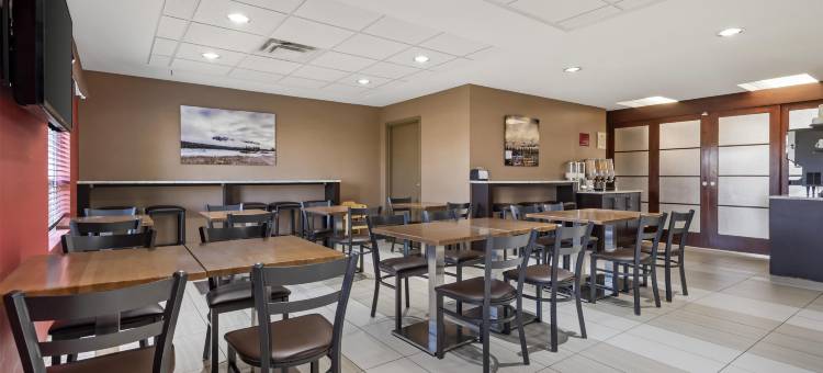 红鹿贝斯特韦斯特优质套房酒店(Best Western Plus Red Deer Inn  Suites)图片