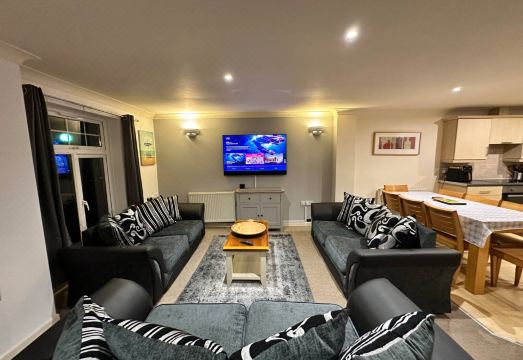 Dog Friendly Holiday Home in Newquay CornwallHotel Overview