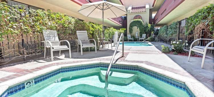 伍德兰希尔斯骑士酒店(Vantage Point Inn - Woodland Hills)图片