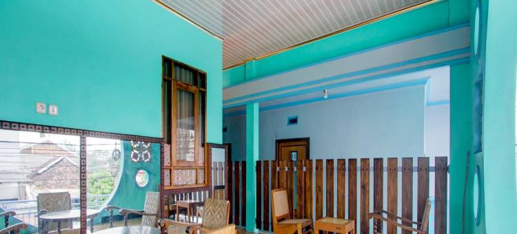 OYO 90179 西比拉咖啡馆和家庭旅馆(OYO 90179 Sybilla Cafe & Homestay)图片