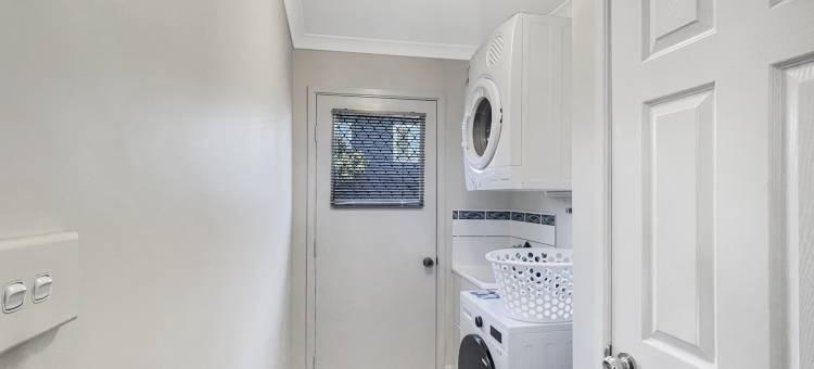 我们的港湾海滩&莫戈步道四卧度假公寓(Our Haven: 4-Bed Escape Near Beach & Mogo Trails)图片