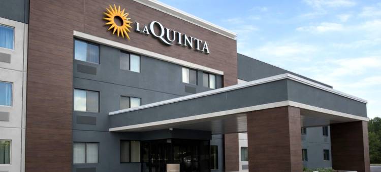 史蒂文斯波因特拉昆塔温德姆套房酒店(La Quinta Inn & Suites by Wyndham Stevens Point)图片