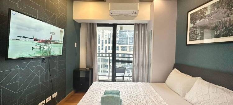 米兰壮观的第38层天际线景观(Stunning 38th Floor Skyline View Milano)图片