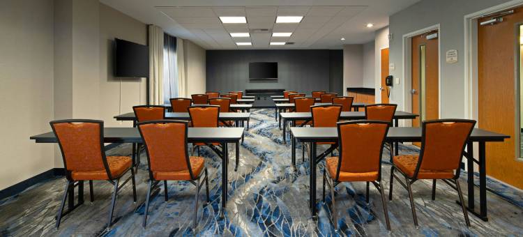 布雷默顿万枫酒店(Fairfield Inn & Suites Seattle Bremerton)图片