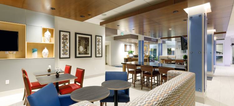 智选假日套房酒店-斯特布里奇(Holiday Inn Express & Suites Sturbridge)图片