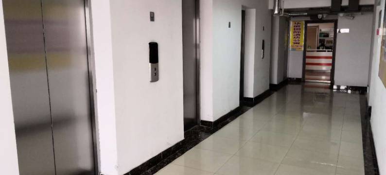 华庭酒店公寓(济南无影山西客站店)图片