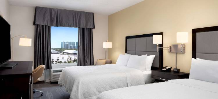 哈兰代尔海滩阿文特拉希尔顿欢朋酒店(Hampton Inn Hallandale Beach-Aventura)图片