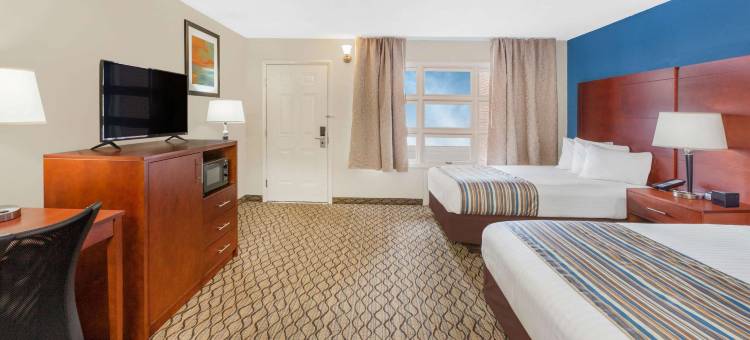 圣伊格纳斯湖畔温德姆呗盟酒店(Baymont by Wyndham St. Ignace Lakefront)图片