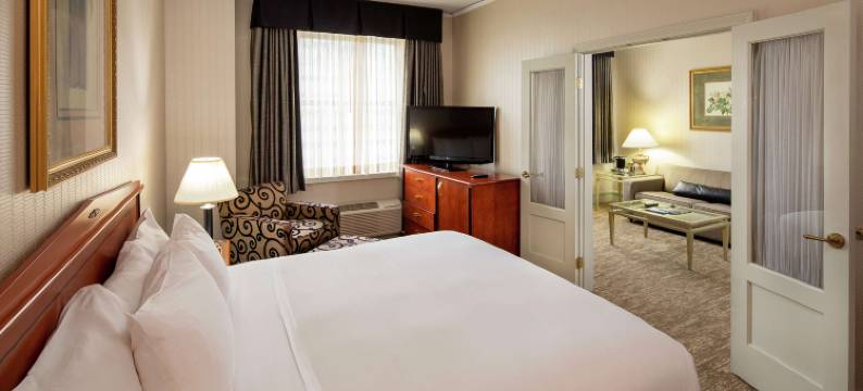 荷兰广场希尔顿酒店(Hilton Cincinnati Netherland Plaza)图片