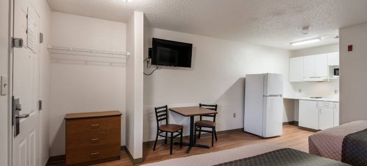 弗雷斯诺西霍姆汤公寓(HomeTowne Studios Fresno - West)图片