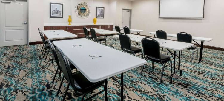 拉昆塔温德姆酒店套房by 温德姆沃斯堡阿灵顿西(La Quinta Inn & Suites by Wyndham Fort Worth Arlington West)图片