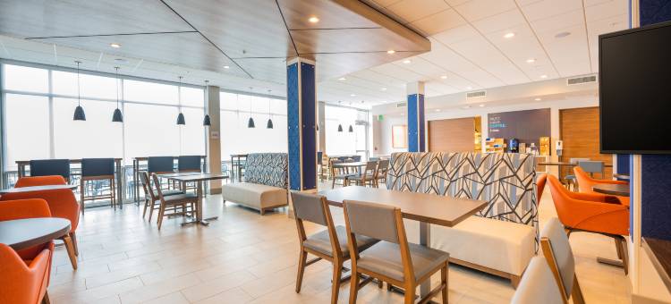 夏洛茨维尔 智选假日酒店及套房(Holiday Inn Express & Suites Charlottesville)图片