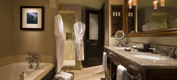 马德琳酒店(Madeline Hotel & Residences, Auberge Collection)图片