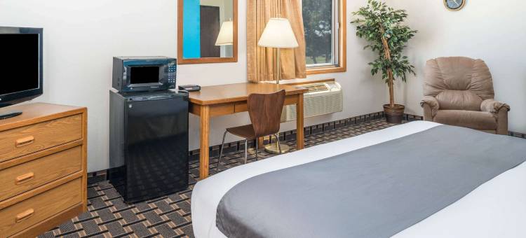 林肯西温德姆速8酒店(Super 8 by Wyndham Lincoln West)图片