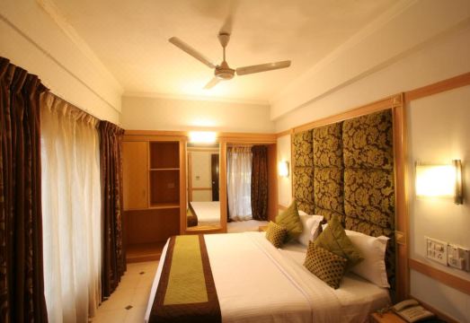 Southern RegencyHotel Overview