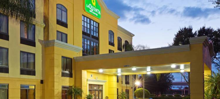 坦帕北I-75舒适套房酒店(Comfort Inn & Suites Tampa North I-75)图片