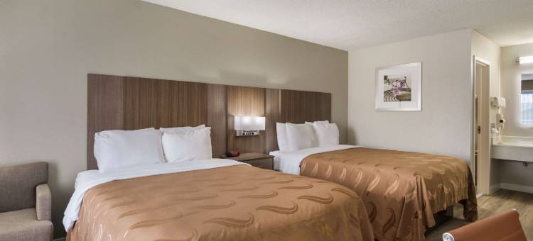 恩波里亚红顶酒店(Quality Inn)图片